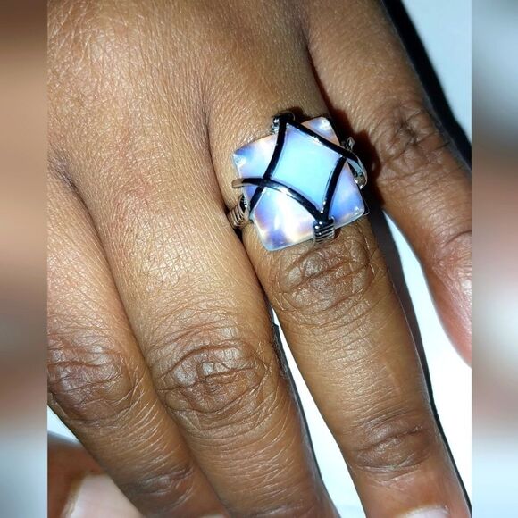 Beautiful vintage caged moonstone ring sz.6 - Picture 6 of 9